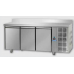 Masă frigorifică de patiserie, din otel inoxidabil, 600x400, cu 3 uși, cu suprafața de lucru 100 mm și plintă, Tecnodom TP03MIDAL