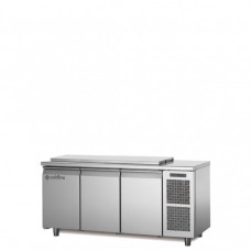 Холодильный стол Саладетта для овощей , GN1/1, c 3 дверьми, со столешницей без борта, с встроенным агрегатом, темп. -2°+8°C, Coldline TP17/1MD