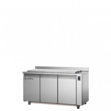 Холодильный стол Саладетта, GN1/1, c 3 дверьми, со столешницей и с бортиком, с выносным агрегатом, темп. -2°+8°C, Coldline TA17/1MDR