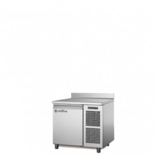 Холодильный стол кондитерский, EN60×40, c 1 дверью, со столешницей и бортиком, с встроенным агрегатом, темп. -2°+8°C, Coldline TA09/1MJ